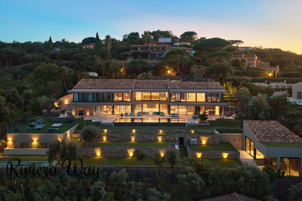 8 room villa in Gassin, photo #3, listing #104606964