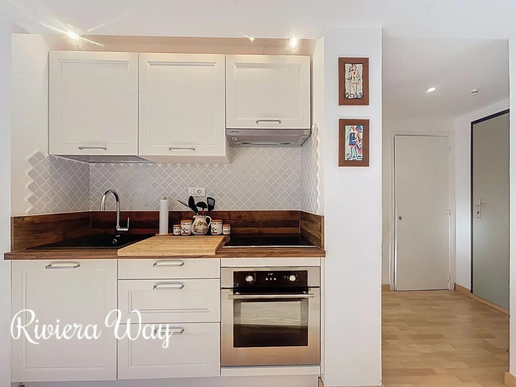 2 room apartment in Cap d'Antibes, photo #2, listing #105362166