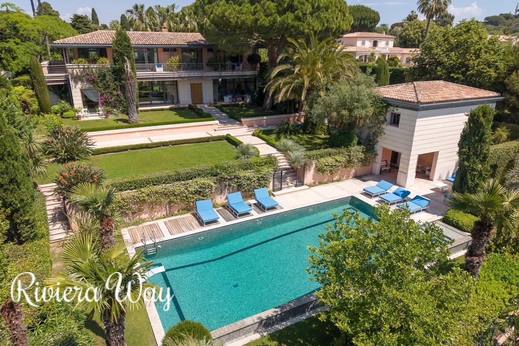 6 room villa in Cap d'Antibes, photo #1, listing #106452402