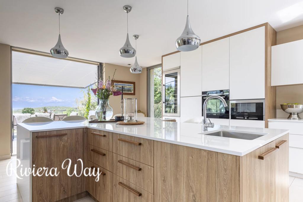9 room villa in Ramatyuel, photo #7, listing #104374158