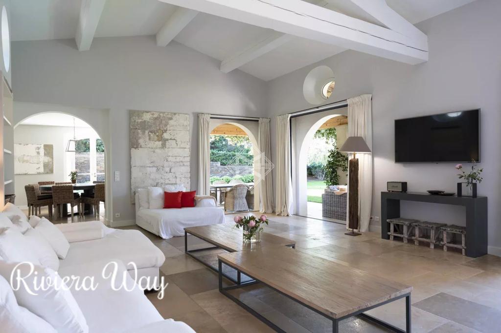 7 room villa in La Croix-Valmer, photo #6, listing #105676200