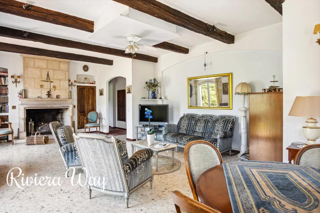8 room villa in Grasse, photo #8, listing #99536388