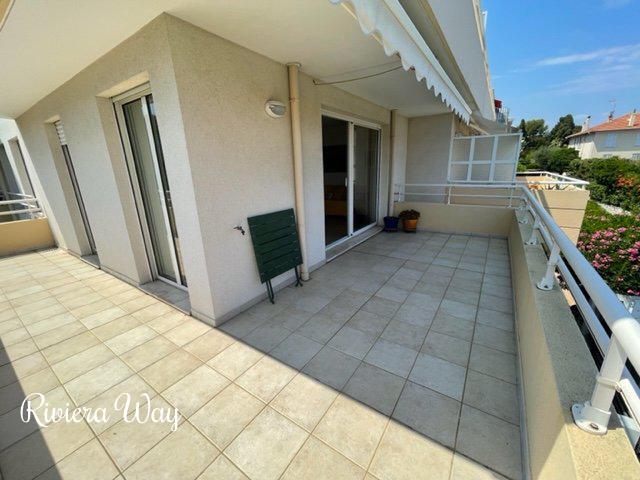 4 room apartment in Cap d'Antibes, photo #4, listing #89853918
