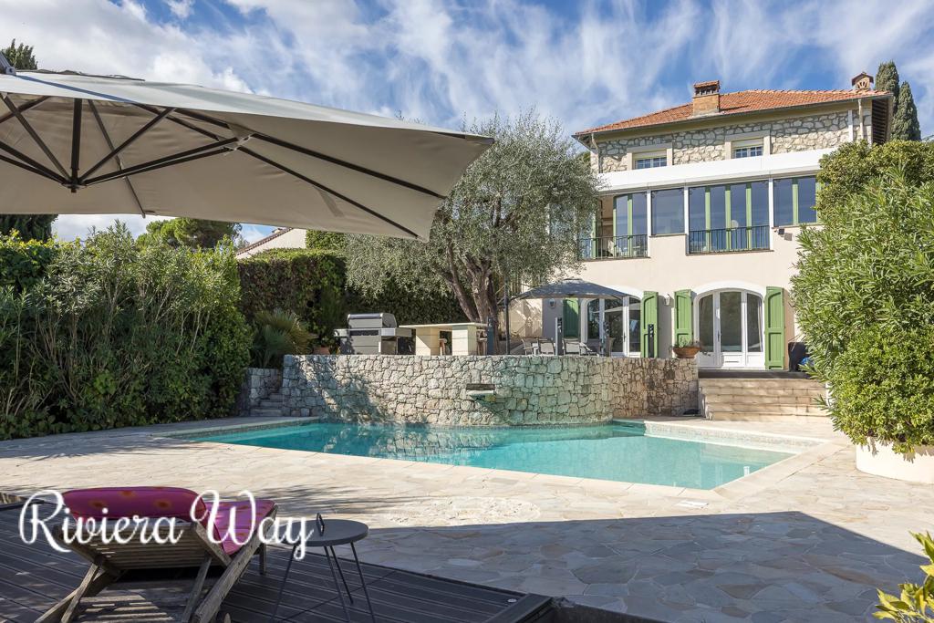 6 room villa in Cagnes-sur-Mer, photo #2, listing #104502048