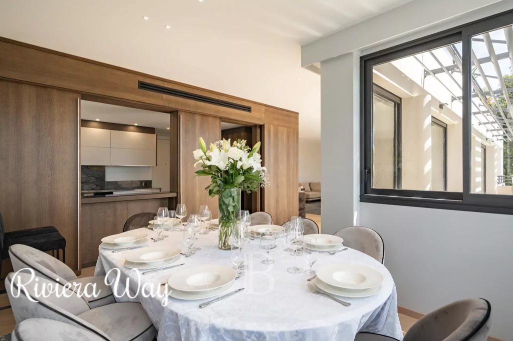 6 room apartment in Cannes, photo #6, listing #102086838