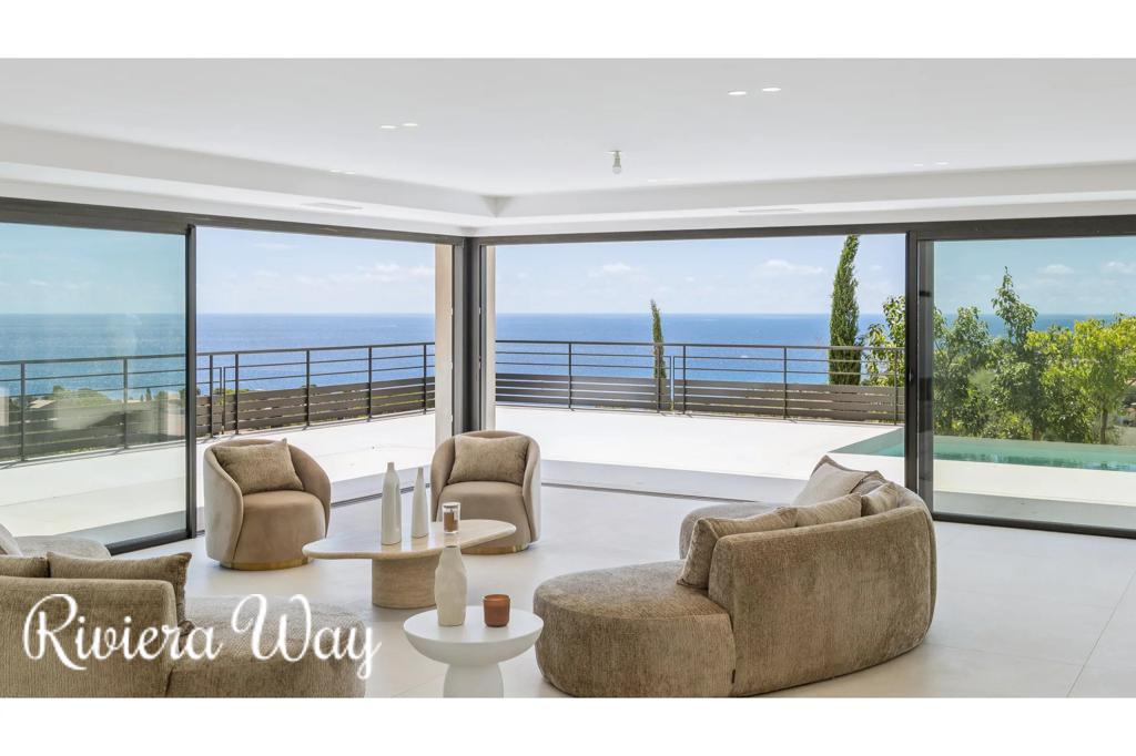 10 room villa in Roquebrune-sur-Argens, photo #5, listing #104480040