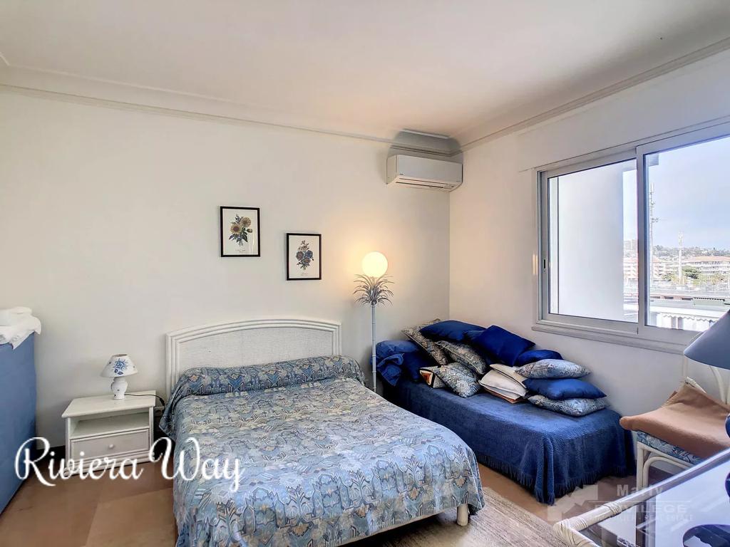 3 room apartment in Boulevard de la Croisette, photo #1, listing #94689966