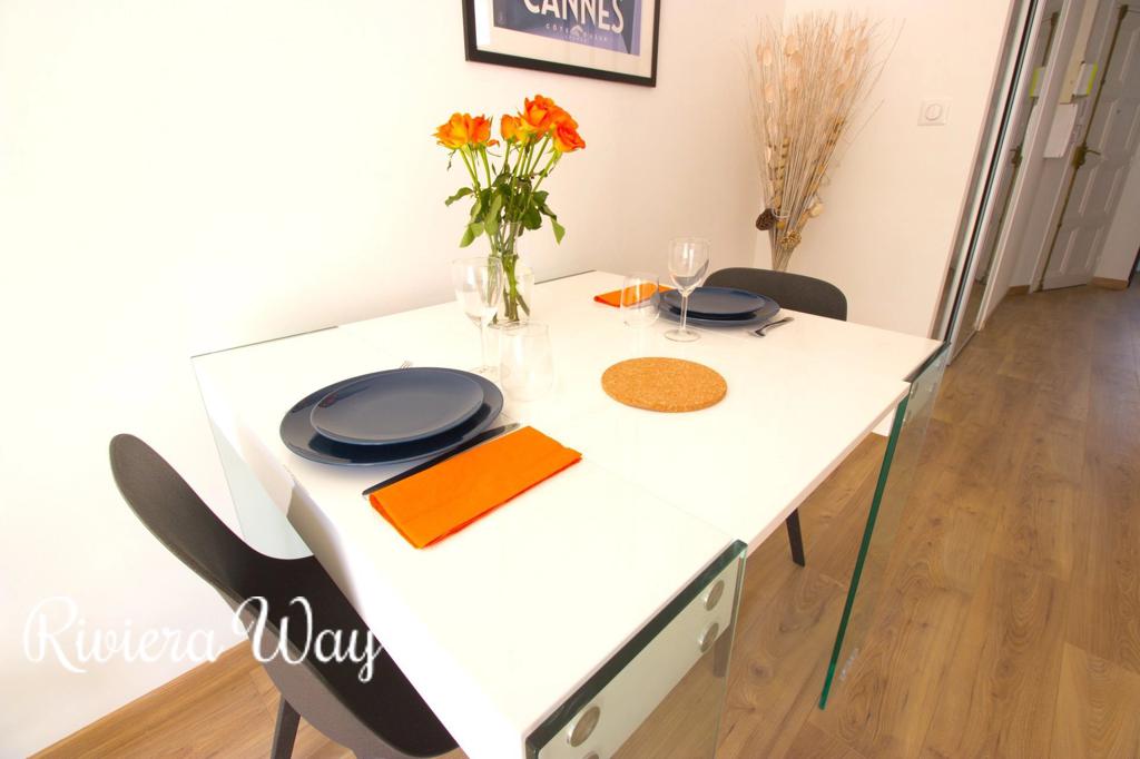 2 room apartment in Cannes, photo #7, listing #105354186