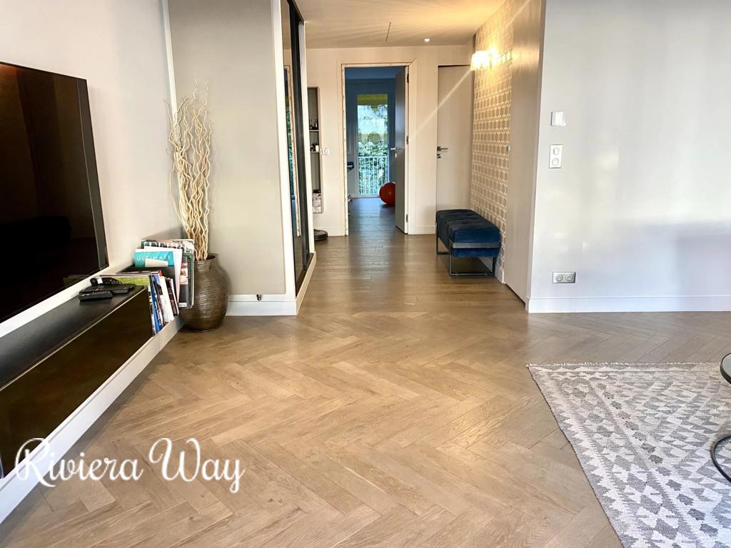 4 room apartment in Le Cannet, photo #9, listing #91392714