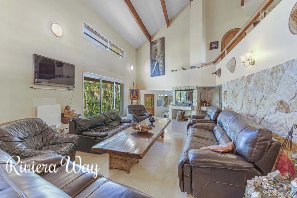 6 room villa in Hyères, photo #6, listing #105532182