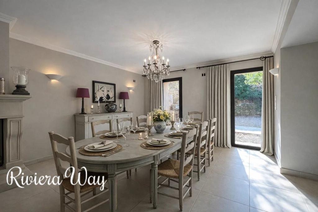 6 room villa in Le Rouret, photo #6, listing #105666540