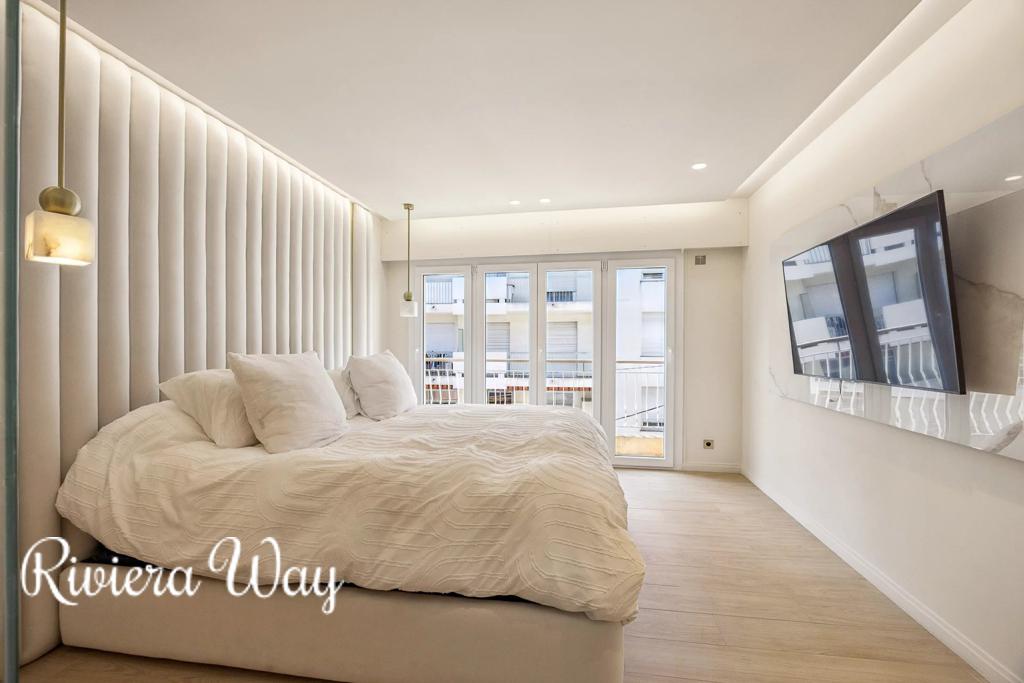 4 room apartment in Juan-les-Pins, photo #4, listing #103787922