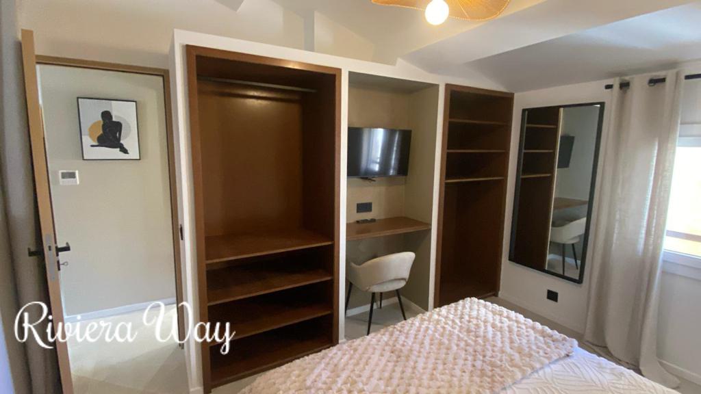 2 room apartment in Nice, 45 m², photo #8, listing #107062620