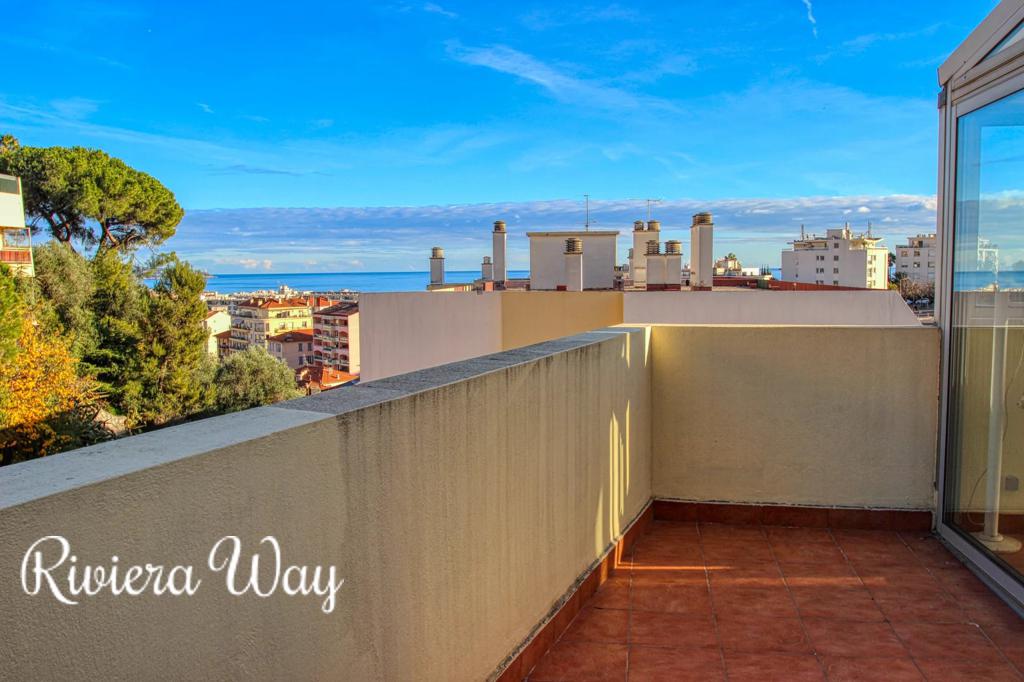 4 room apartment in Fabron, photo #6, listing #105042966