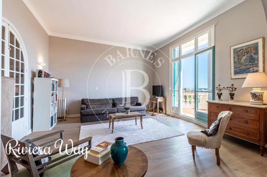 6 room apartment in Cannes, photo #4, listing #99658692