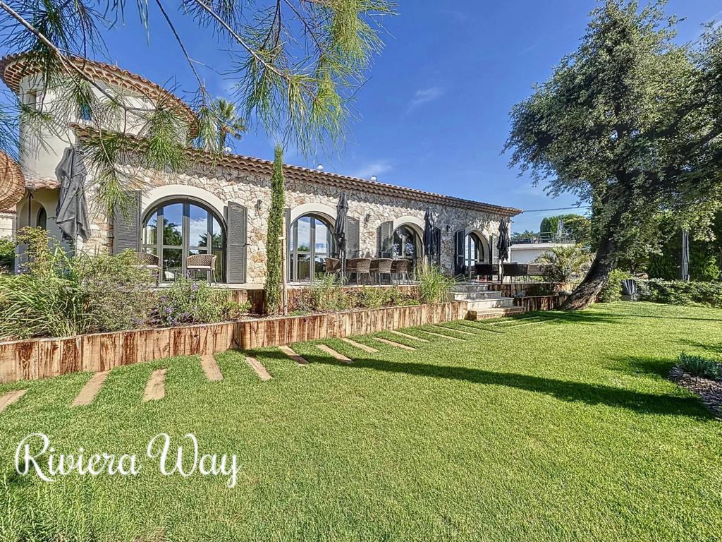 7 room villa in Cap d'Antibes, photo #2, listing #105706020