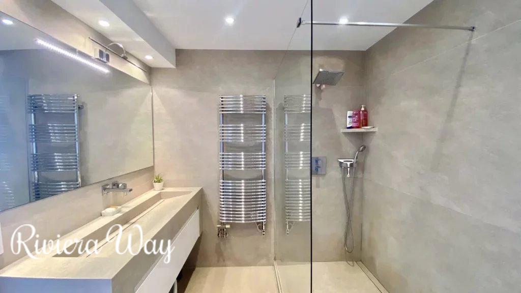 5 room apartment in Juan-les-Pins, photo #7, listing #104029716