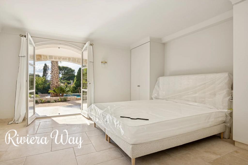 7 room villa in Cap d'Antibes, photo #5, listing #104224008