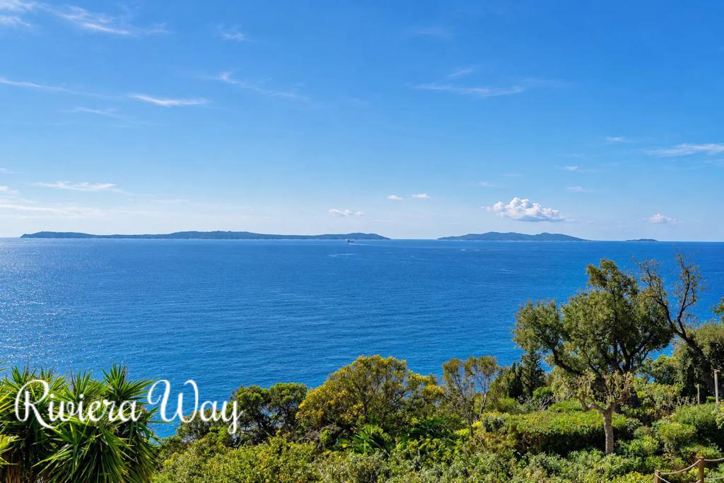 Villa in Rayol-Canadel-sur-Mer, photo #1, listing #105782124