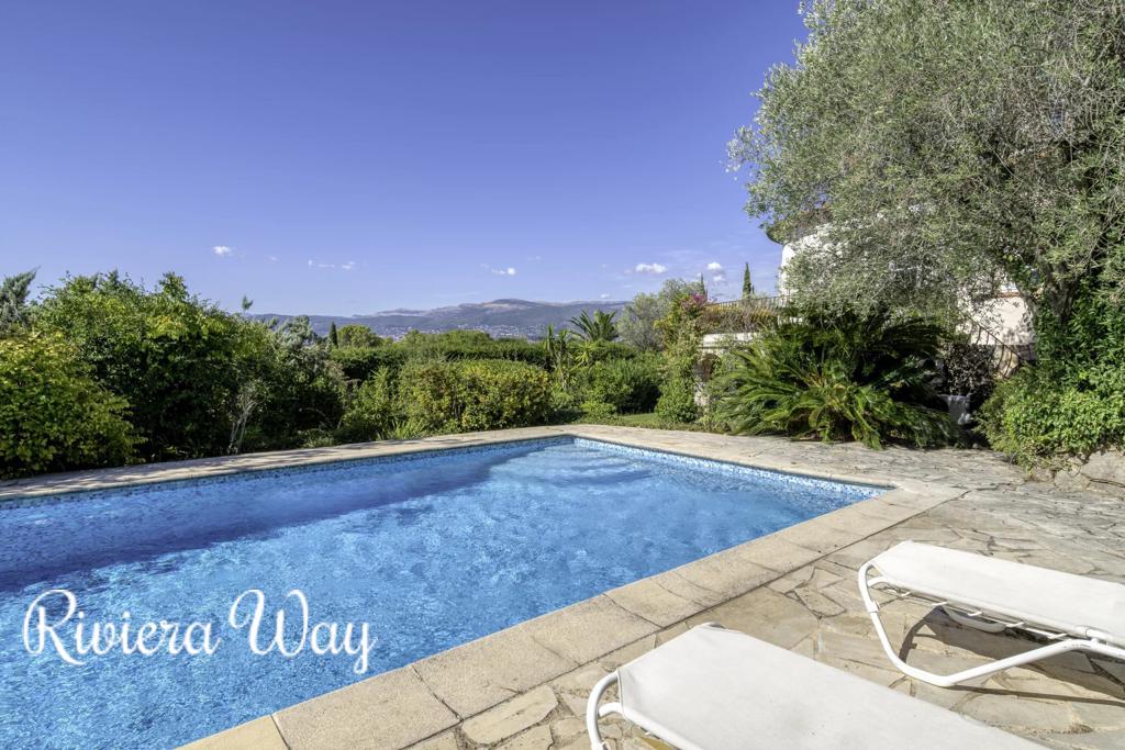 6 room villa in Mougins, photo #3, listing #104300070