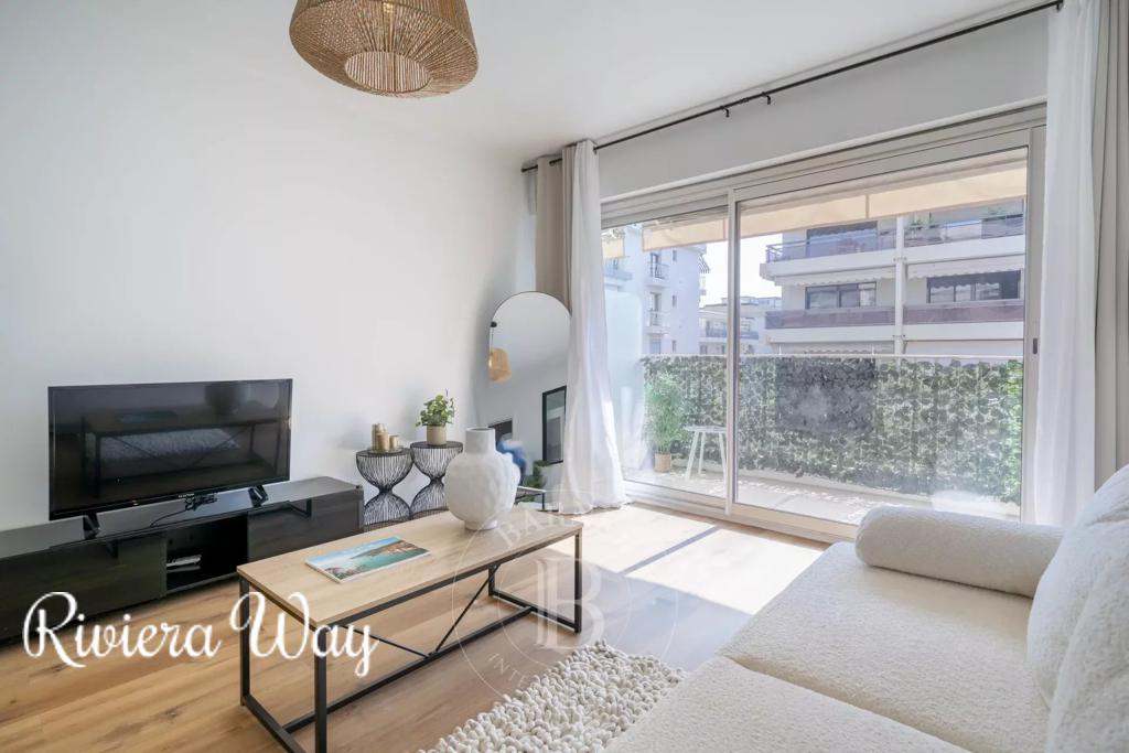 2 room apartment in Cannes, photo #8, listing #100646910