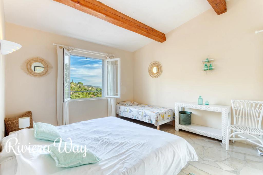 6 room villa in La Croix-Valmer, photo #9, listing #98233002