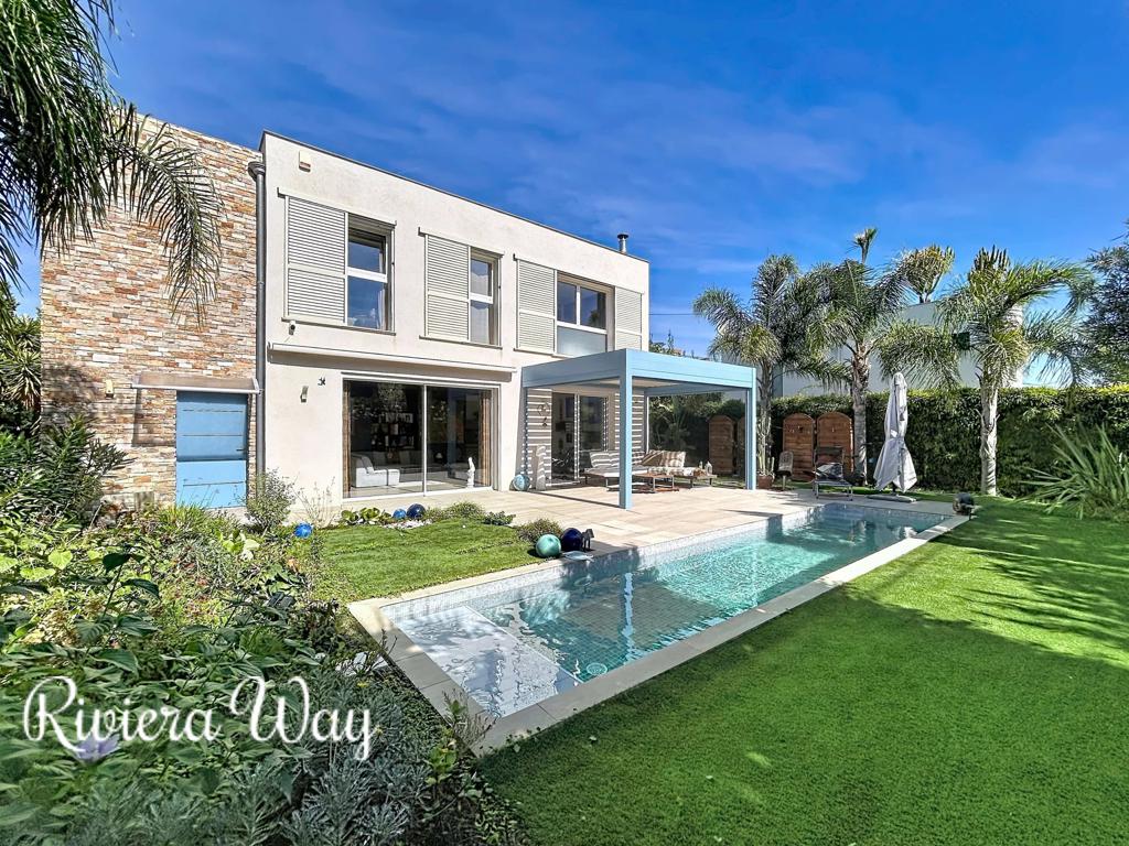 6 room villa in Cap d'Antibes, photo #2, listing #107118396