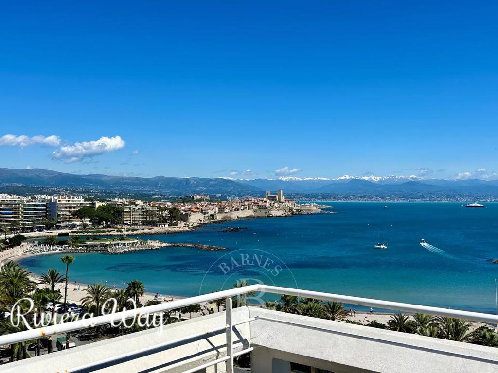 7 room apartment in Antibes, 260 m², photo #1, listing #99397704