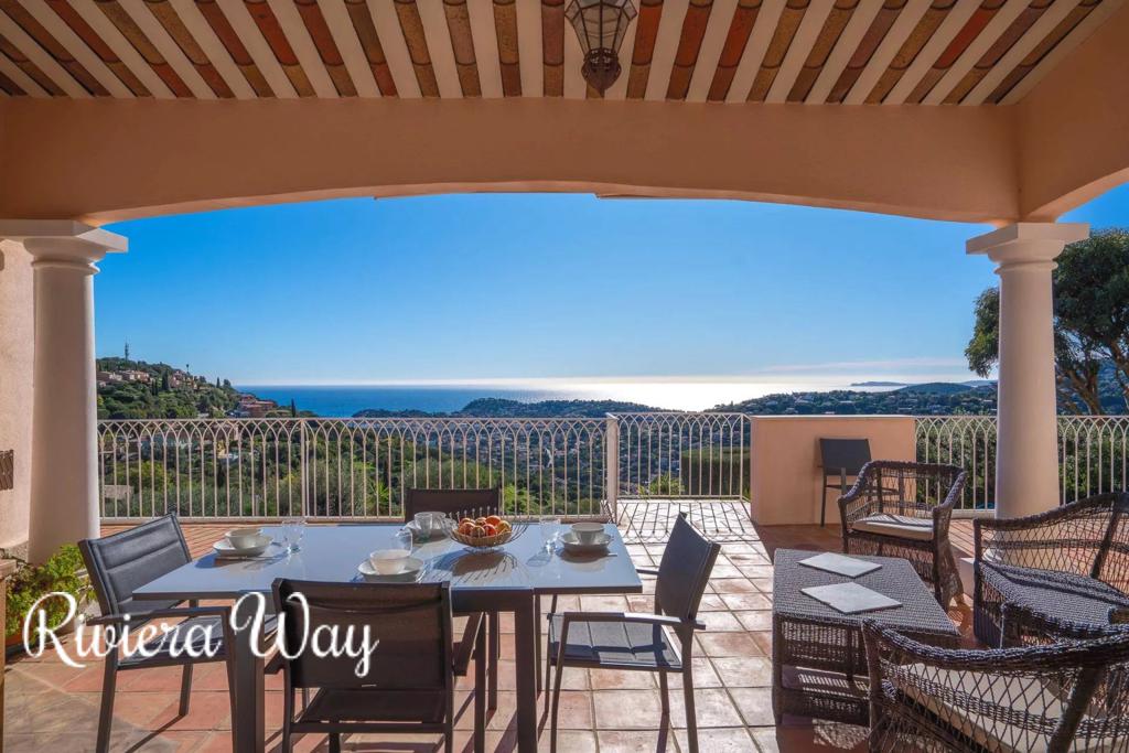 7 room villa in Cavalaire-sur-Mer, photo #6, listing #105455322