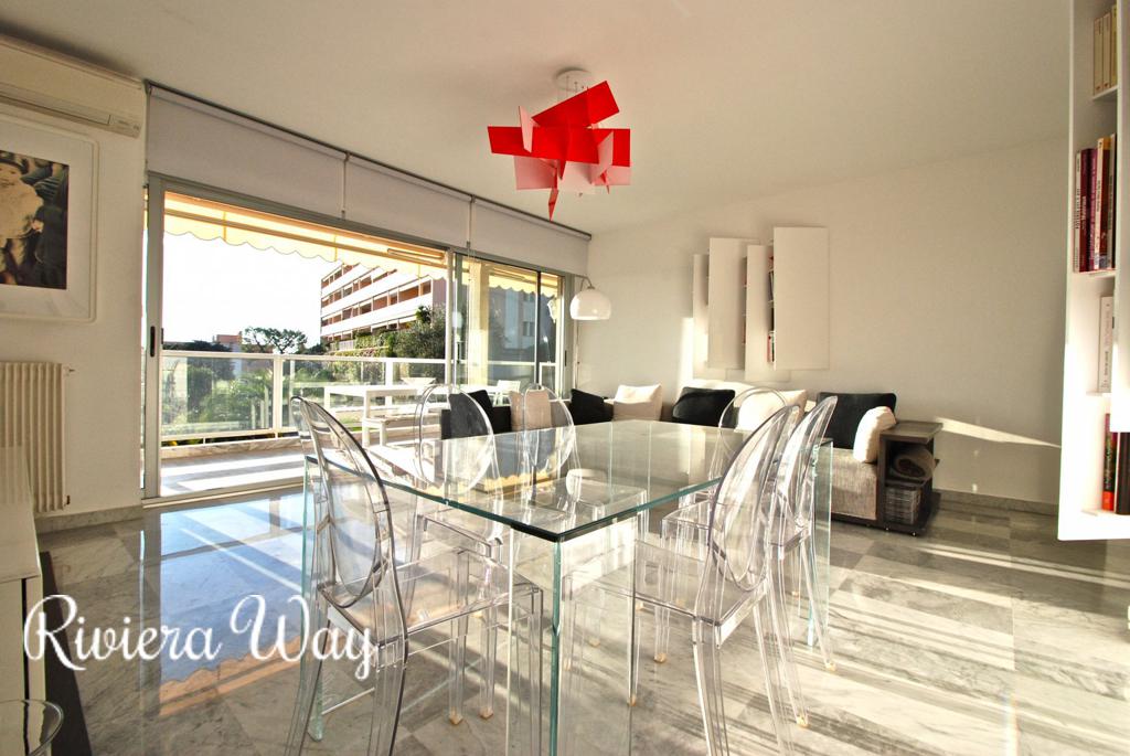 5 room apartment in Villefranche-sur-Mer, photo #5, listing #78867936