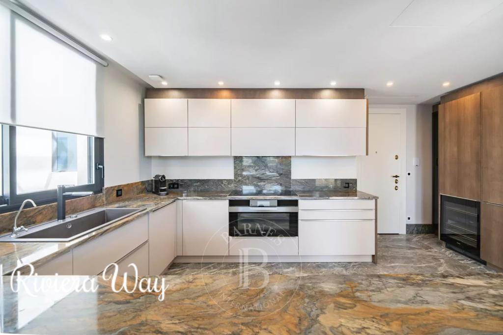 6 room apartment in Cannes, photo #4, listing #102086838