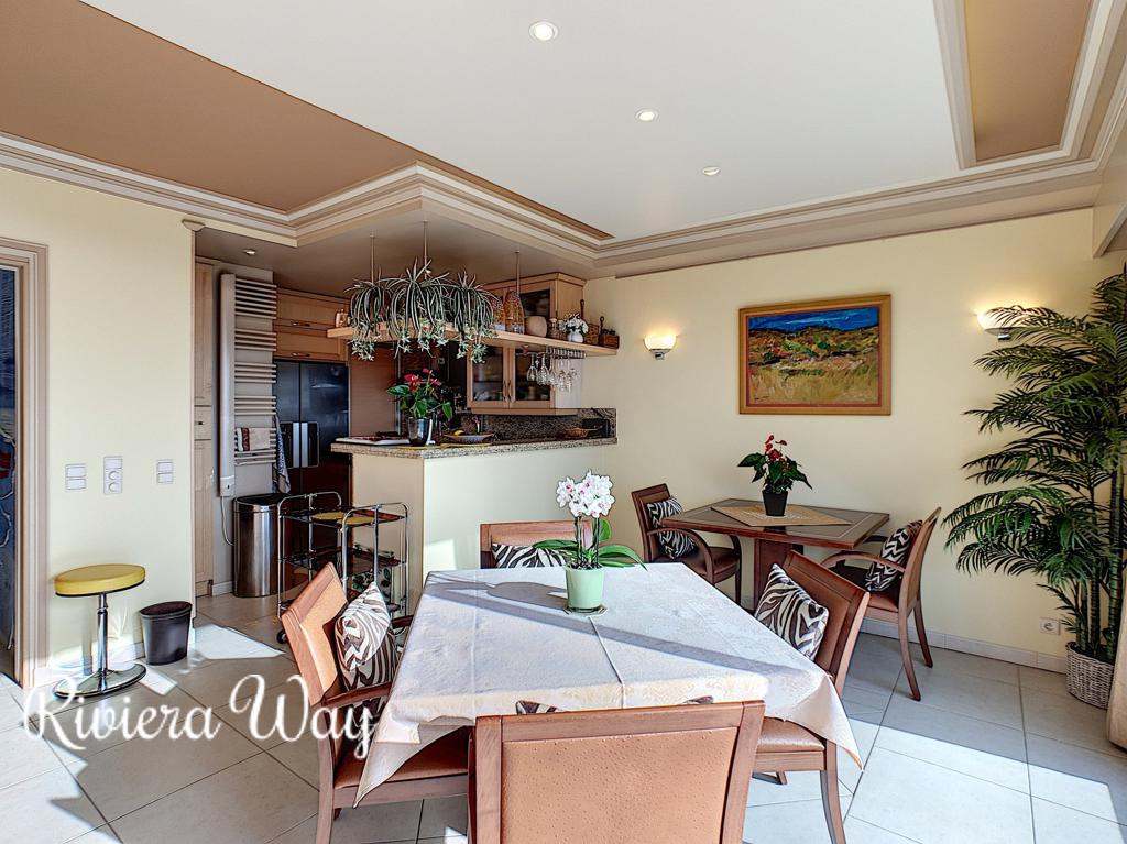 Apartment in Cannes, 215 m², photo #8, listing #80799474