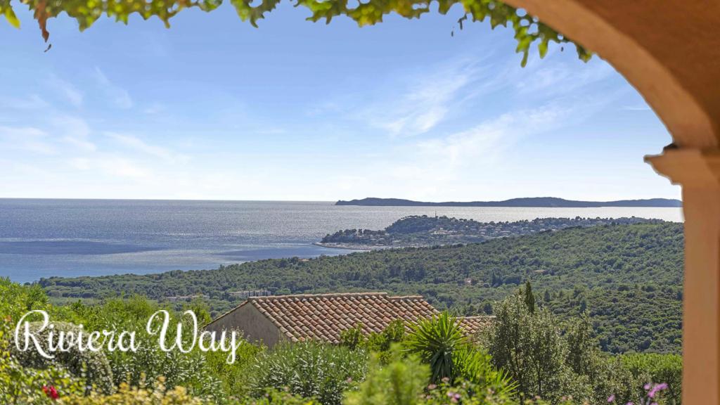 8 room villa in La Croix-Valmer, photo #9, listing #104300112
