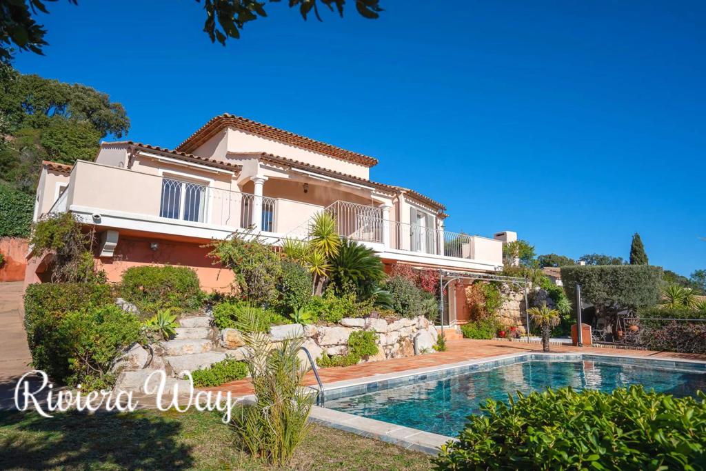 7 room villa in Cavalaire-sur-Mer, photo #1, listing #105455322