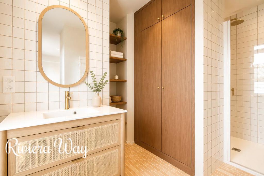 3 room apartment in Le Port, photo #9, listing #103891662