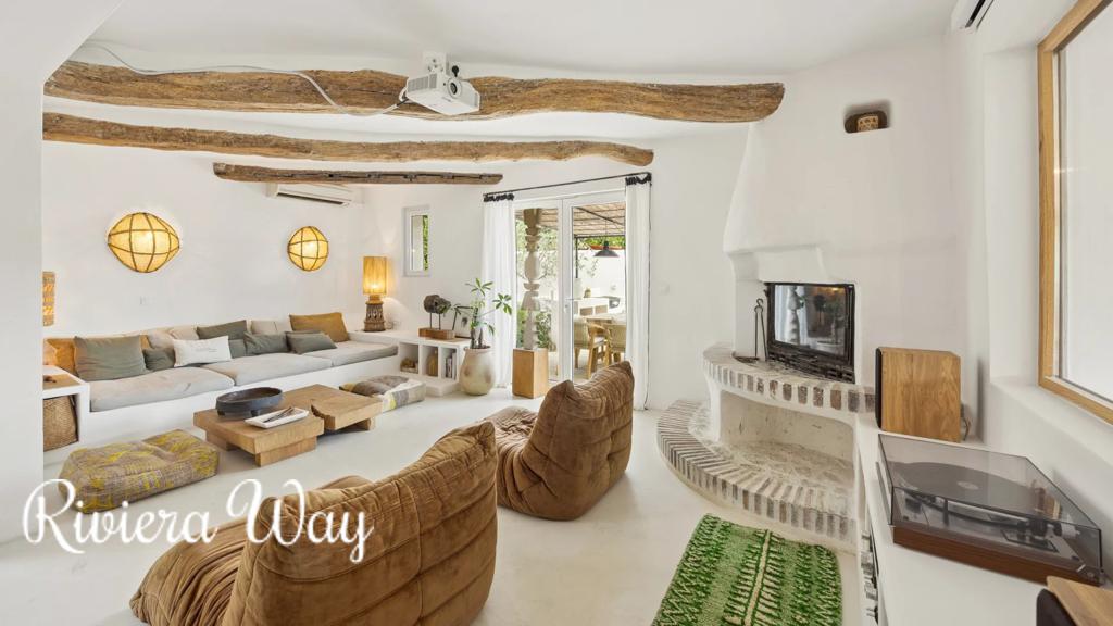 8 room villa in Le Rouret, photo #10, listing #107000208
