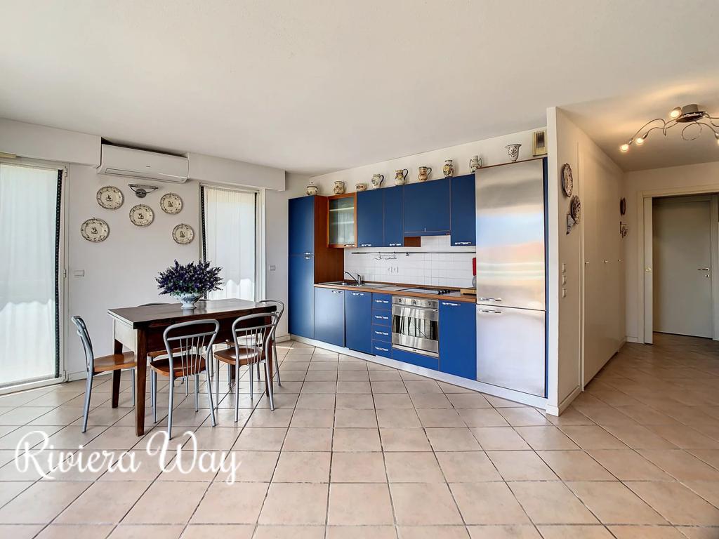 3 room apartment in Antibes, photo #4, listing #89853918