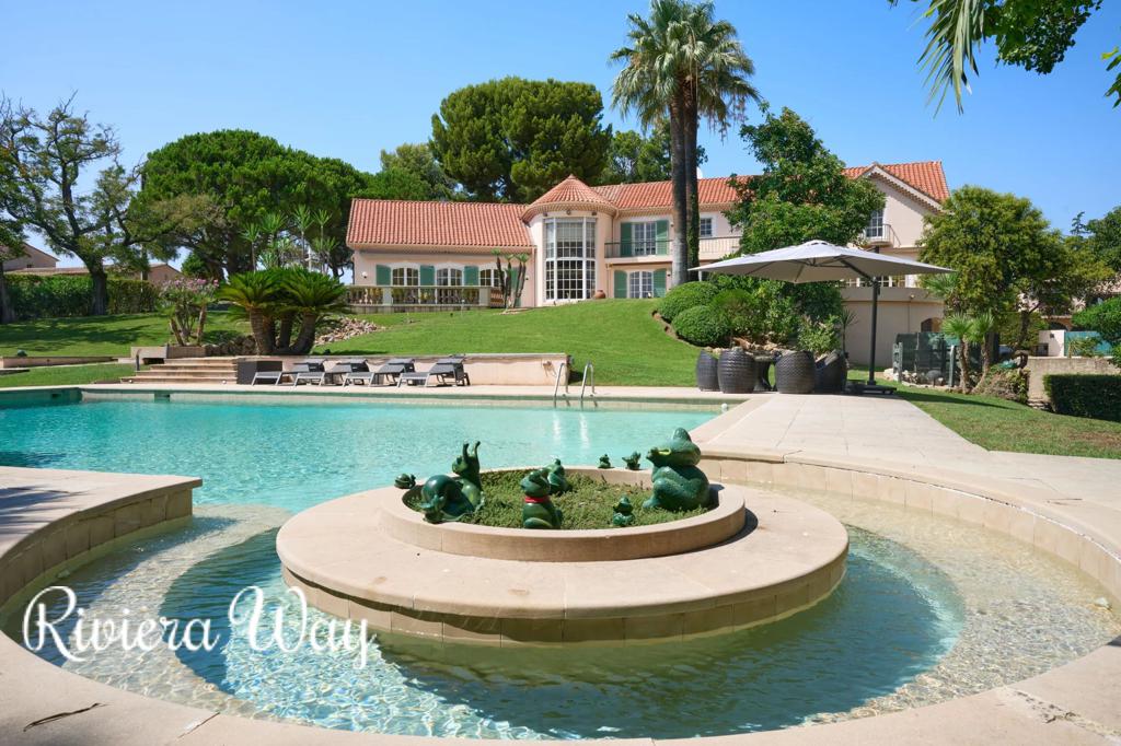 10 room villa in Antibes, photo #2, listing #107026122