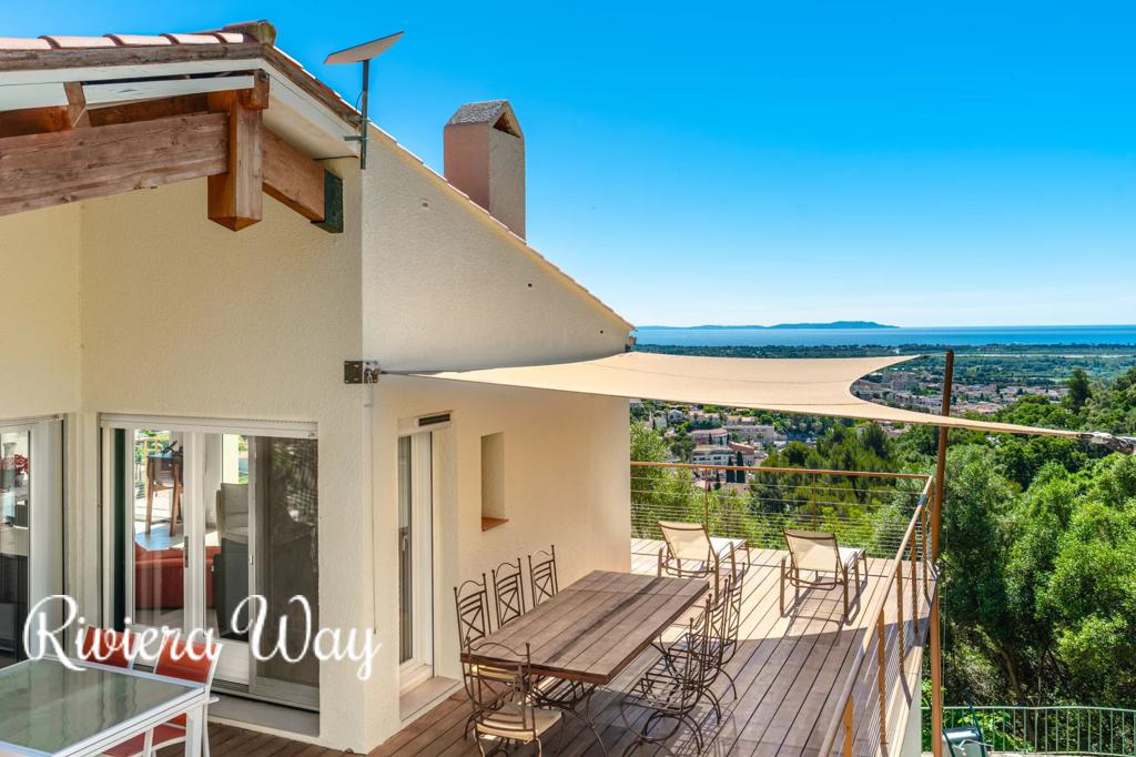 5 room villa in Hyères, photo #8, listing #106305528