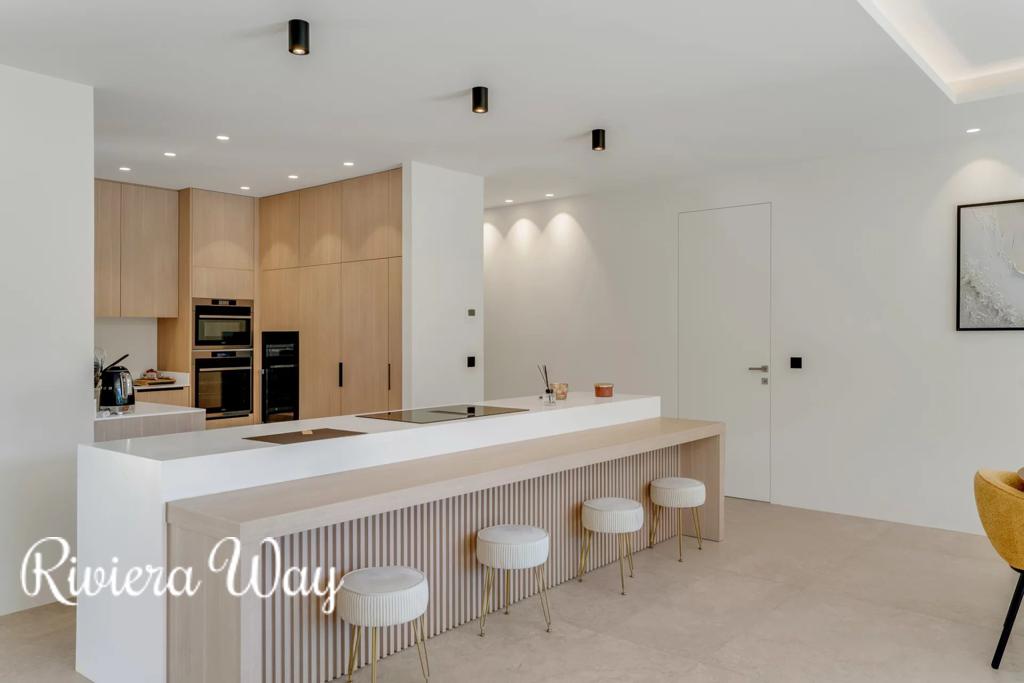 5 room villa in Le Plan-de-la-Tour, photo #8, listing #106343160