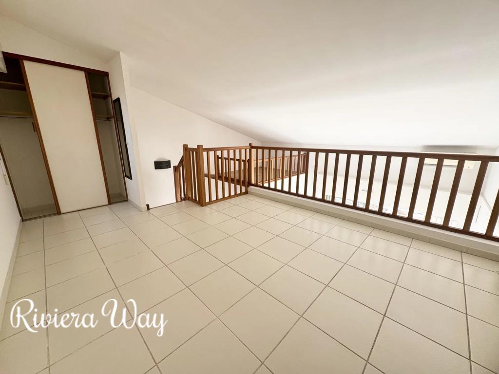 2 room apartment in Antibes, photo #2, listing #104082594