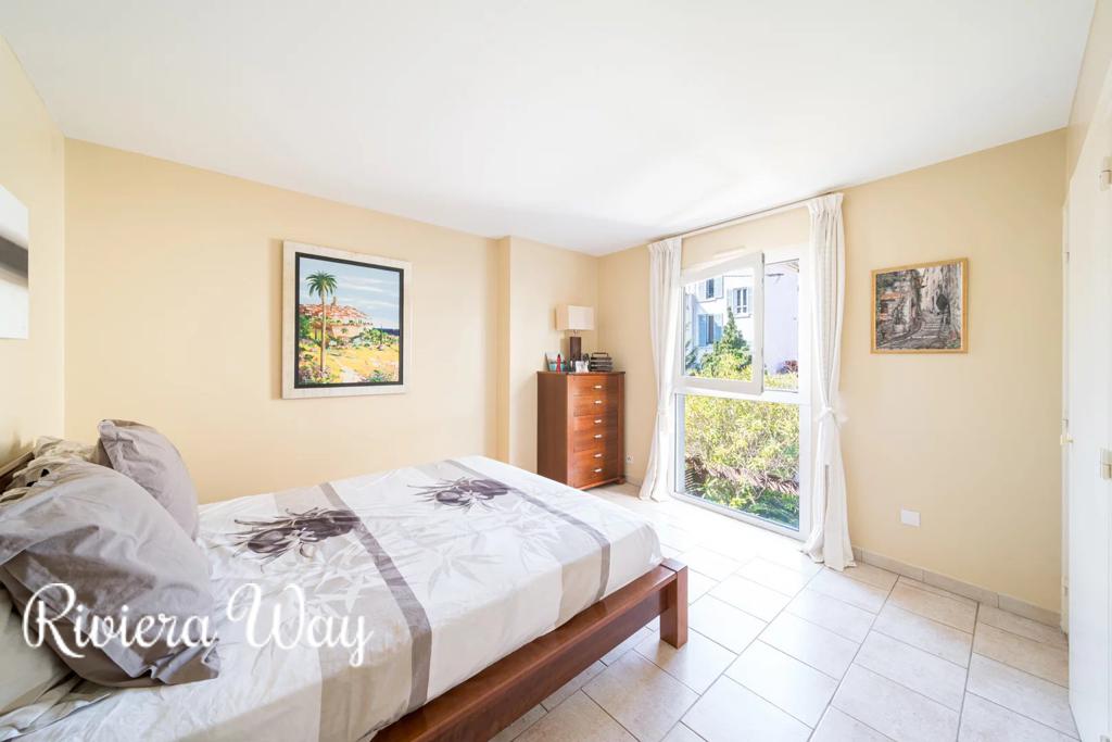 7 room apartment in Cannes, photo #6, listing #105915726