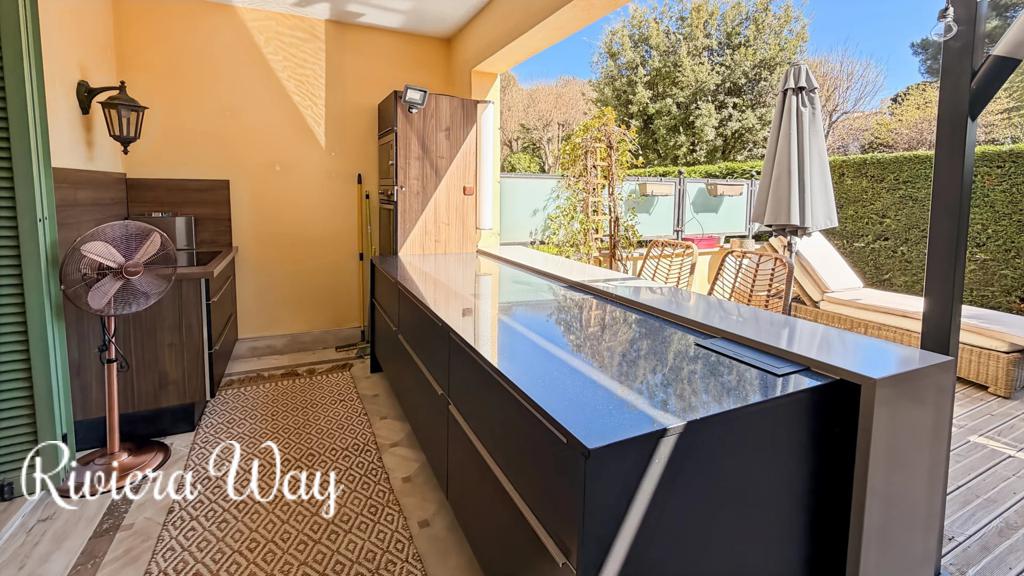 3 room apartment in Cannes, photo #9, listing #105088704