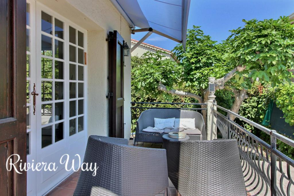 4 room villa in Cap d'Antibes, photo #8, listing #96937806