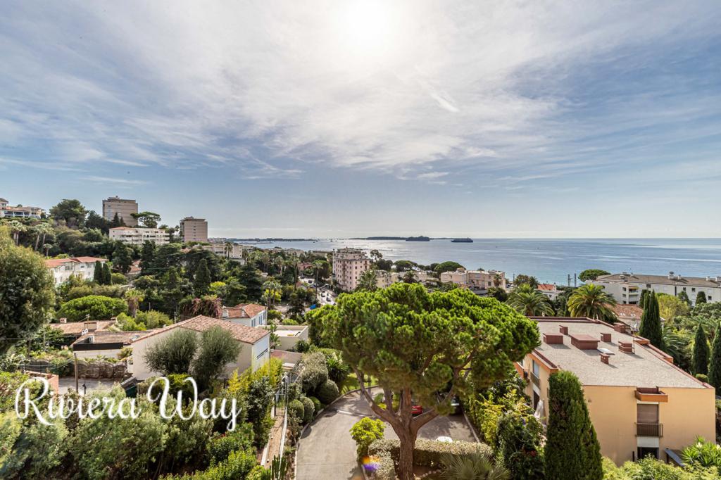 4 room apartment in Cannes, photo #4, listing #88755744