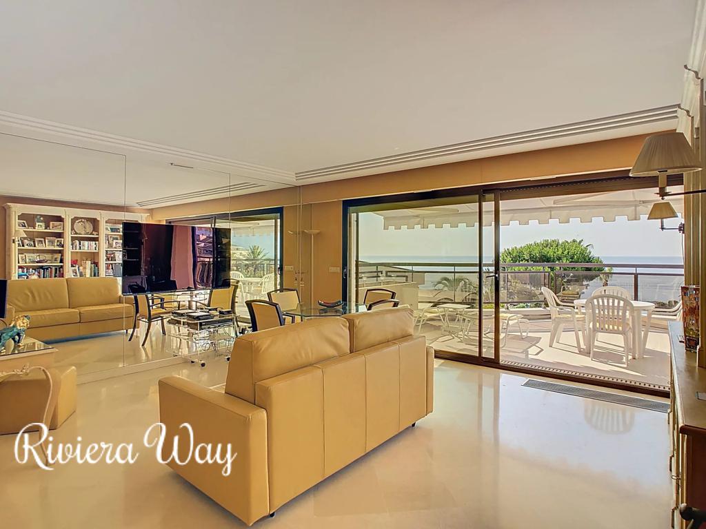 3 room apartment in Golf Juan, photo #5, listing #103614378