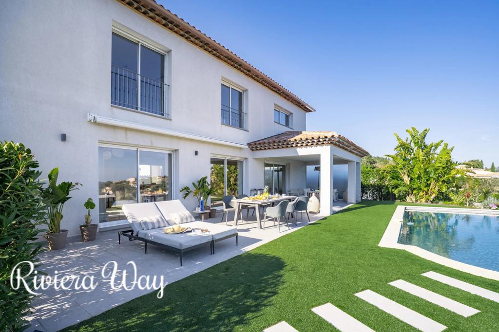 8 room villa in Les Adrets-de-l'Estérel, photo #3, listing #105921858