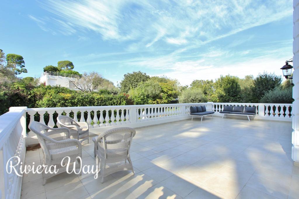 7 room villa in Cap d'Antibes, photo #3, listing #84635880