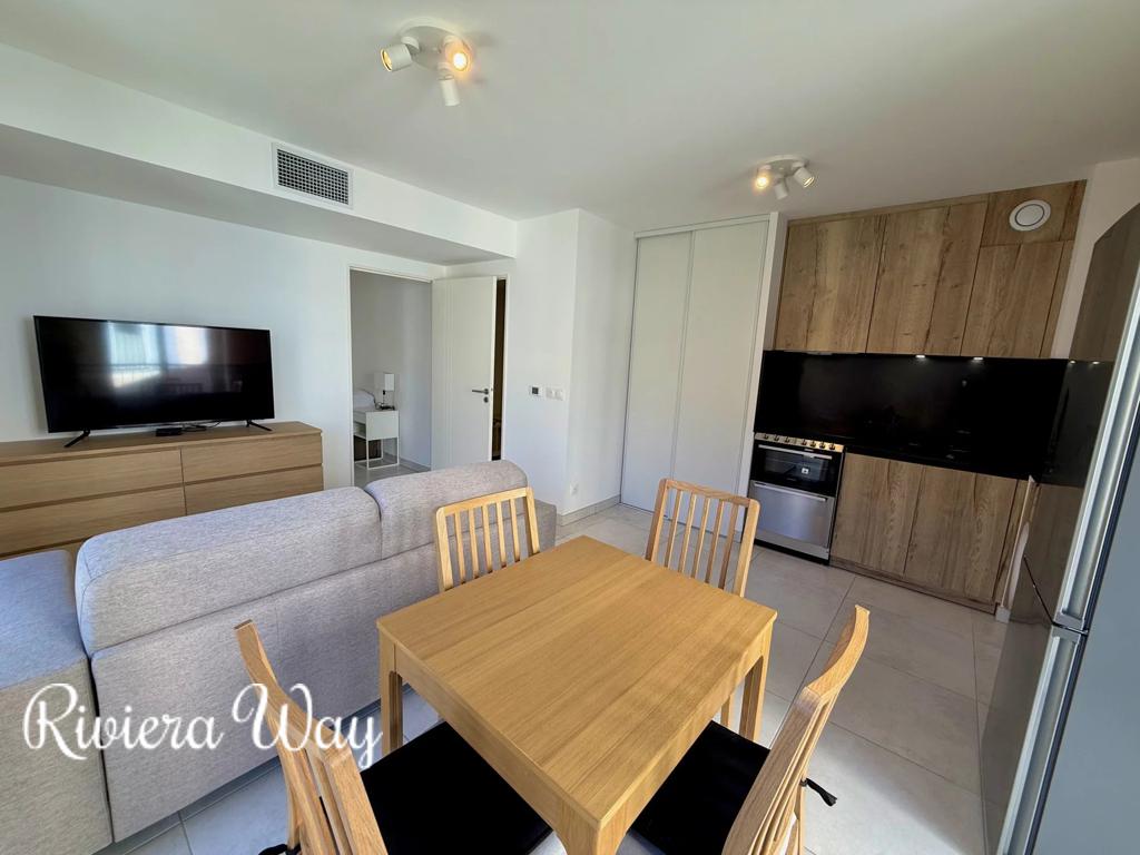 2 room apartment in Antibes, photo #6, listing #105437430