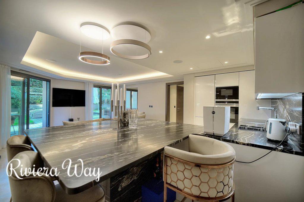 4 room apartment in Antibes, 100 m², photo #6, listing #103197444